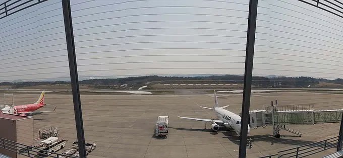 Aomori Airport 계류장에 세워져 있는 항공기