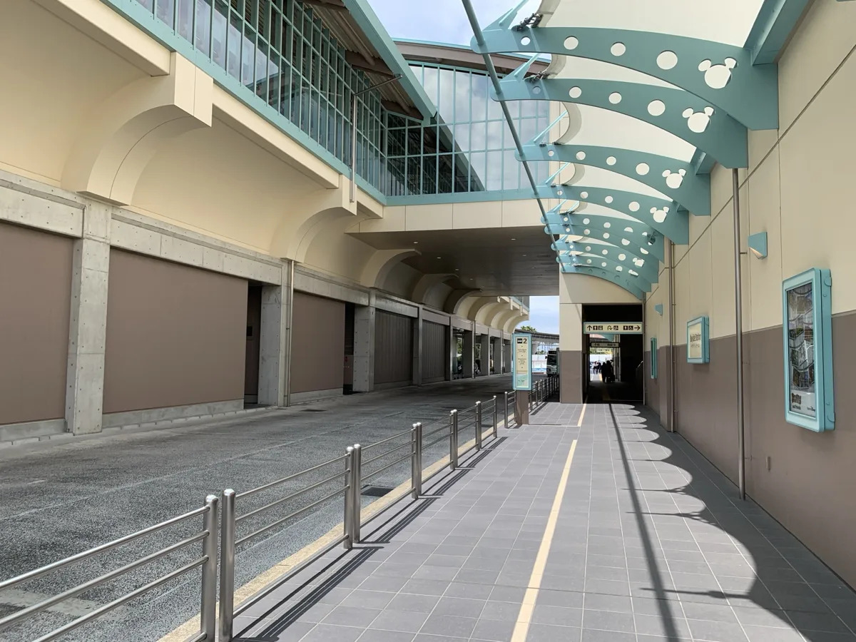 2022년 오피셜 호텔행 Disney Resort Cruiser 버스가 서는 베이사이드 스테이션 버스 터미널